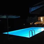 Bouganville Stegna بيت للعطل أرخانجلوس