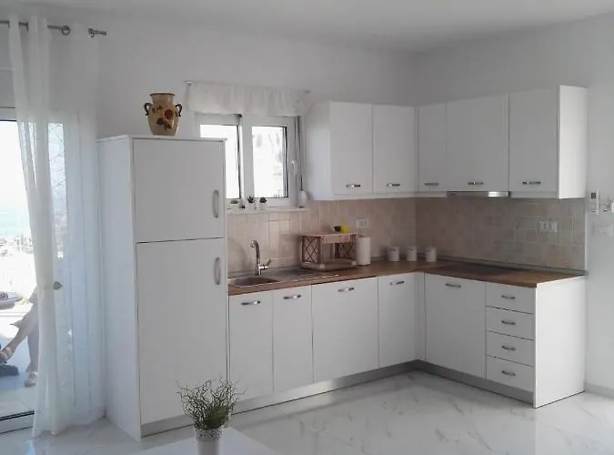 Bouganville Stegna Archangelos (Rhodes)